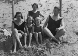 Família Bruch na praia